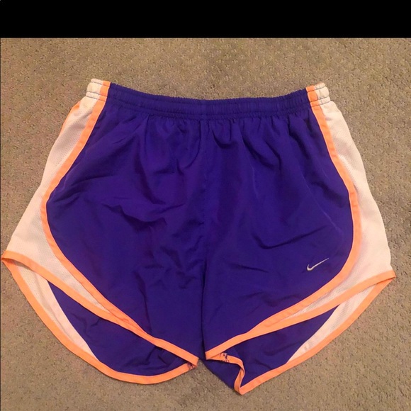 Nike shorts size small. Perfect condition! - Picture 1 of 2